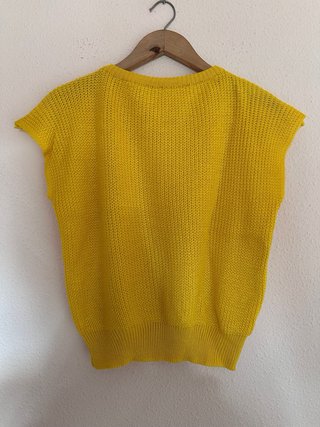 Jersey amarillo de punto sin mangas