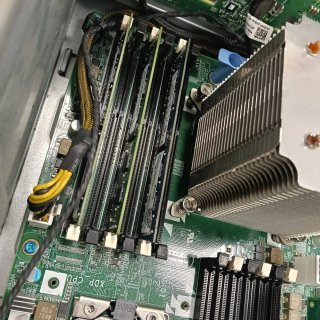 Servidor Dell PowerEdge T420 (sin almacenamiento)