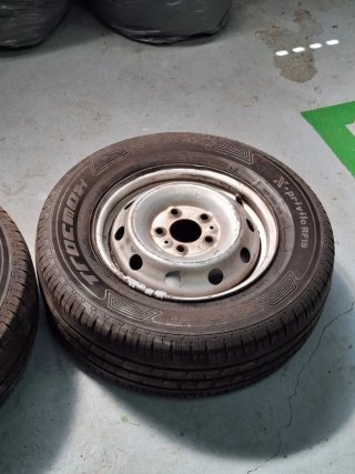 2 Ruedas Furgoneta PSA 225/70R15C
