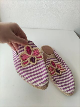 Alpargatas Castañer Moradas y Rosas
