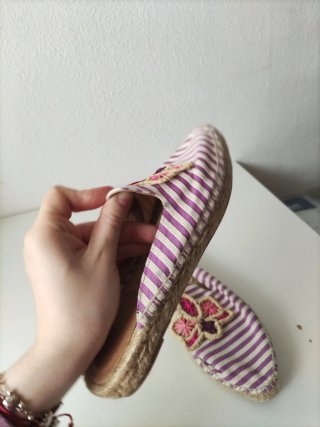 Alpargatas Castañer Moradas y Rosas