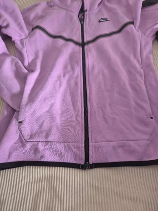 Conjunto chándal lila