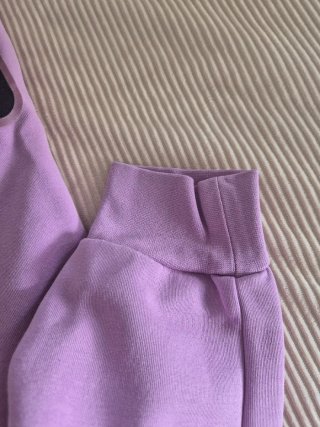 Conjunto chándal lila