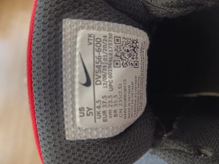 Tenis Nike Rojos y Negros
