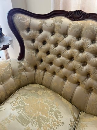 Conjunto 3 sofás clásicos beige y oro