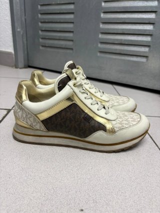 Zapatillas Michael Kors Blancas y Doradas