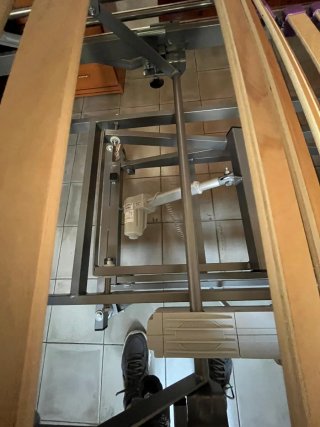 Cama Geriátrica Articulada con Carro Elevador