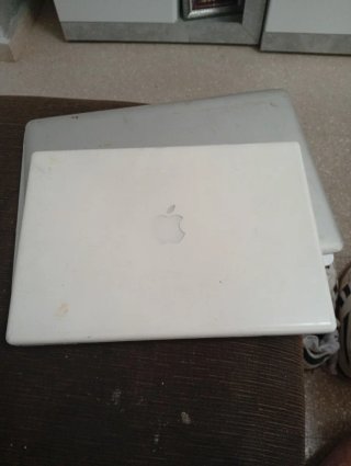 2 Portátiles Apple Plata + 1 Móvil