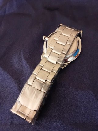Reloj plateado unisex