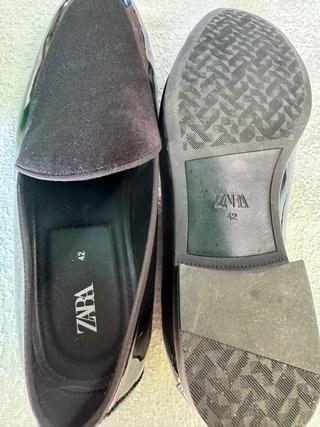 Zapatos tipo slipper negros Zara talla 42 elegante
