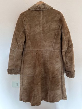 Chaquetón largo beige y marrón