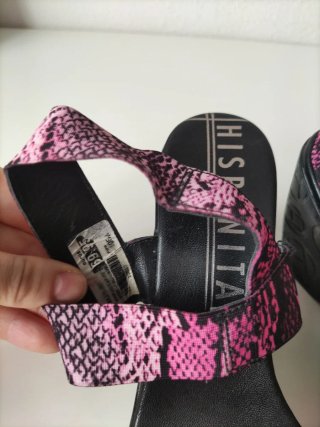 Sandalias Hispanitas Negro y Rosa