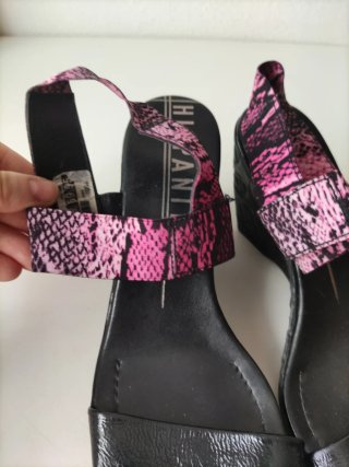 Sandalias Hispanitas Negro y Rosa