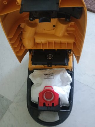 Aspirador Miele S3121 Air Clean Plus
