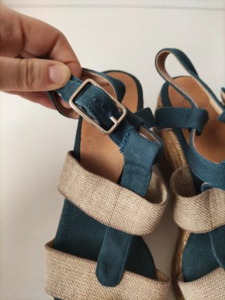 Cuñas Castañer Beige y Verde