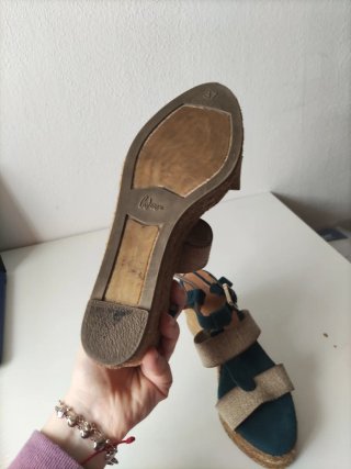 Cuñas Castañer Beige y Verde