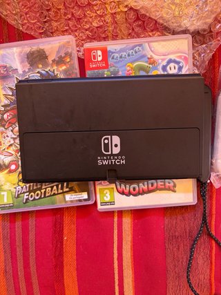 Nintendo Switch OLED Bianca + Giochi