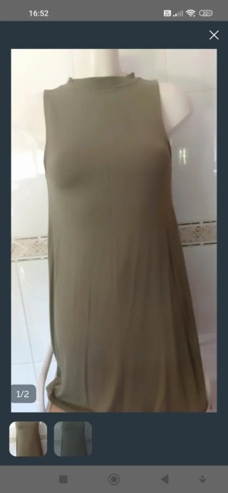 Vestido verde olivo con escote