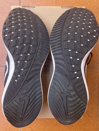 Nike Vomero 15 Zapatillas Hombre Talla 46.