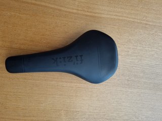 Sillín Fizik Taiga Negro
