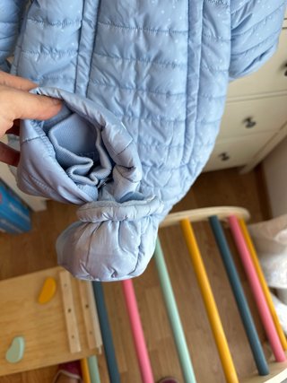 Abrigo invierno bebé con manoplas y pies