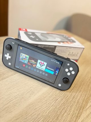 Nintendo Switch Lite Gris + 40 Juegos