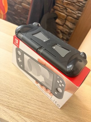 Nintendo Switch Lite Gris + 40 Juegos