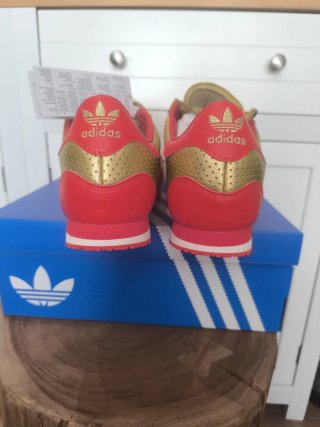 Adidas Galaxy Talla 45 Oro Rojo.
