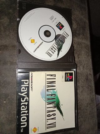 Final Fantasy VII PS1 (Sin carátula delantera)