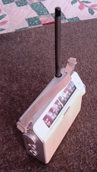 Radio Sangean PR-D6 AM/FM Beige crema