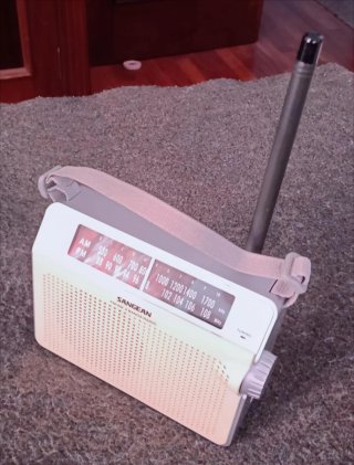 Radio Sangean PR-D6 AM/FM Beige crema