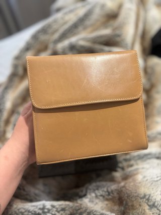 Bolso piel serpiente y bolso piel marrón