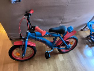Bicicleta Spiderman niño azul y roja
