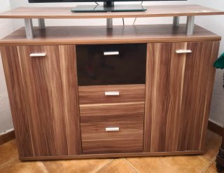 Mueble TV madera con cajones y puerta