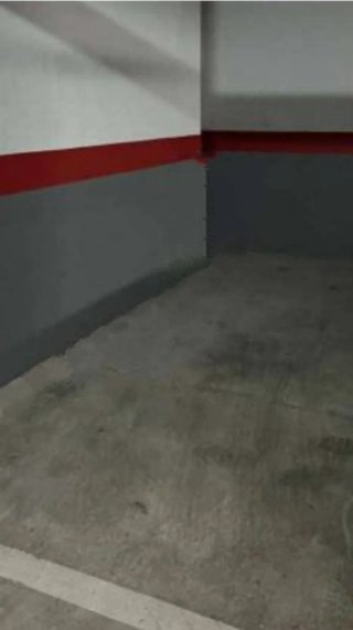 Plaza de garaje moto
