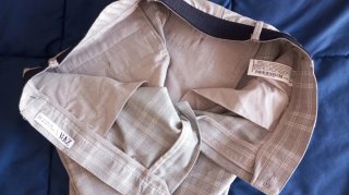 Pantalones de cuadros grises y blancos