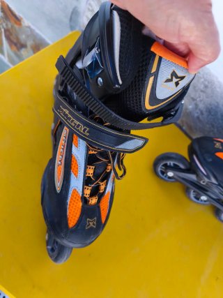 Patines en línea talla 42 con bolsa de transporte
