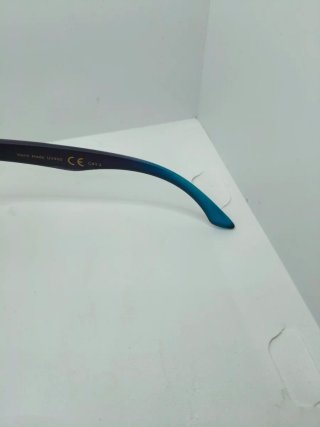 Gafas de sol polarizadas negras y azules