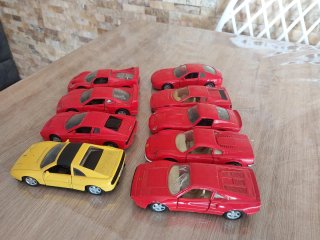 Colección de 9 Coches Ferrari a Escala