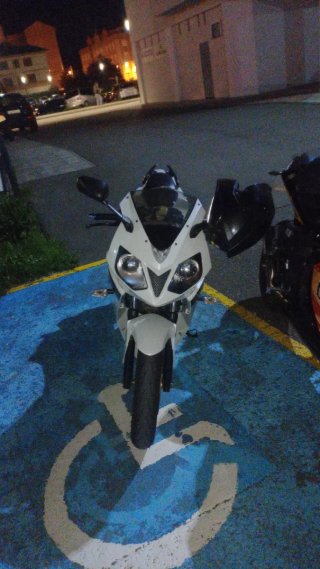 Daelim Roadwin 125R