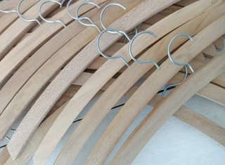 Perchas de madera (Set de 25 unidades)