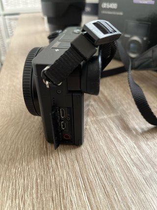 Sony A6400 + 2 objetivos perfecto estado
