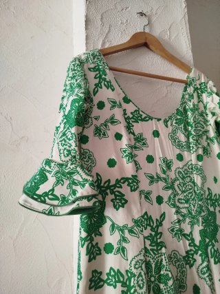 Traje de flamenca verde y blanco
