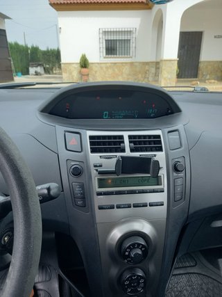 Toyota Yaris 1.4 D4D 90CV–2010–235.000 KM–4600€