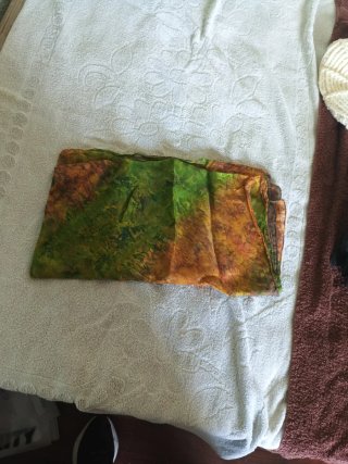 Fular estampado verde y naranja