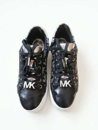 Zapatillas Michael Kors MK Negras y Plateadas