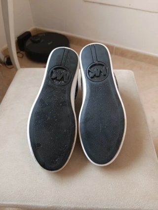 Zapatillas Michael Kors MK Negras y Plateadas