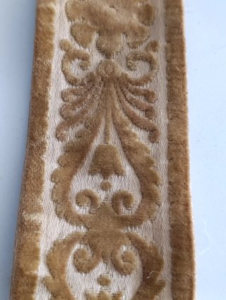 Antico posacenere da poltrona
