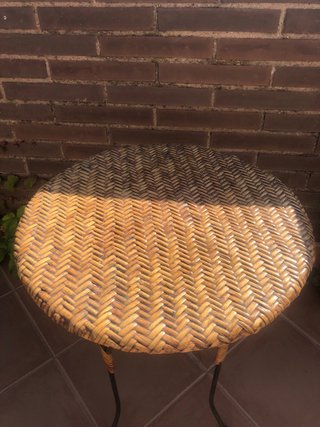 Mesa y Silla Forja y Mimbre Decorativa