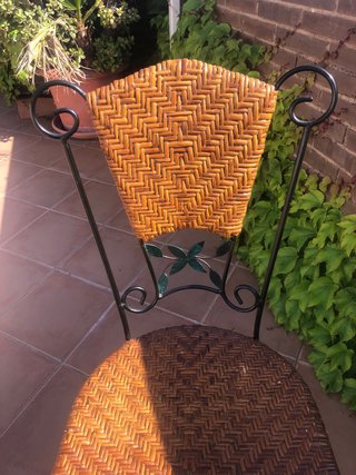 Mesa y Silla Forja y Mimbre Decorativa